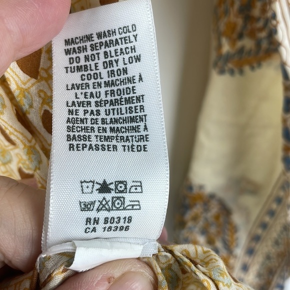 Lucky Brand 100% cotton Top V Neck long sleeve elastic at wrist. Sz Small - Picture 10 of 11